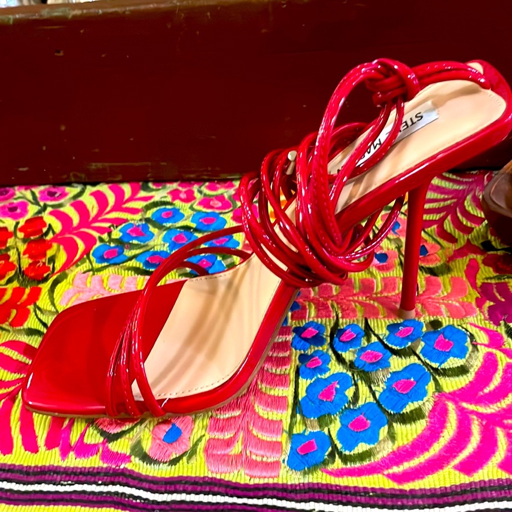 Gorgeous Red strappy Steve Madden heels.  Size 9.  The Evita